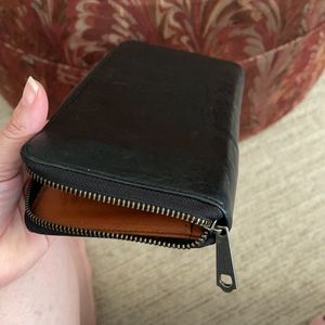 Will Leather Goods black leather wallet—excellent condition